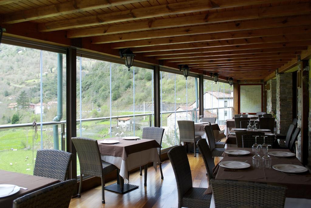 Hostal Monte Rio Hotel Trescares Exterior photo
